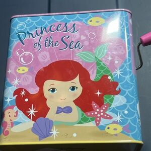 Disney Princess of the Sea Musical Box - Red and Green